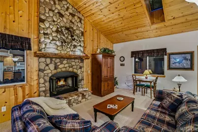 196 B Lane, Lake Arrowhead, CA 92352 - Photo 5