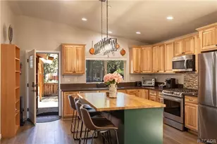 905 W Aeroplane Blvd, Big Bear City, CA 92314 - Photo 11