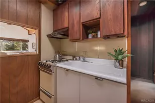 1109 Brookside Ln, Fawnskin, CA 92333 - Photo 13