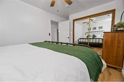 804 Robinhood Boulevard, Big Bear City, CA 92314 - Photo 11