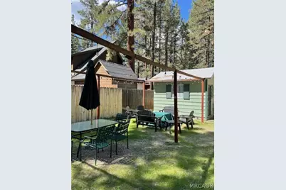 804 Robinhood Boulevard, Big Bear City, CA 92314 - Photo 15