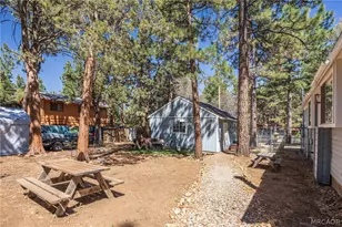 364 Leonard Ln, Sugarloaf, CA 92386 - Photo 13
