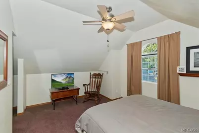 23723 Hillside Drive, Crestline, CA 92325 - Photo 21