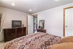 748 Lake Dr, Lake Arrowhead, CA 92352 - Photo 13