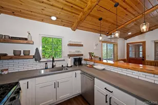 42577 Falcon, Big Bear Lake, CA 92315 - Photo 13