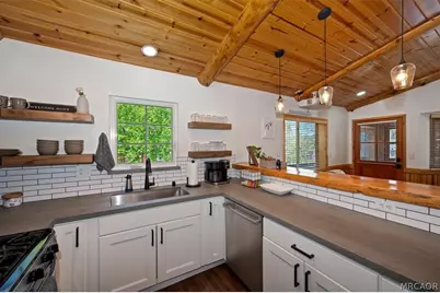 42577 Falcon, Big Bear Lake, CA 92315 - Photo 13