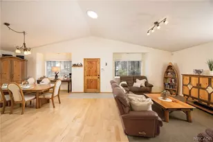 864 Jay Bird Ln, Big Bear Lake, CA 92315 - Photo 9