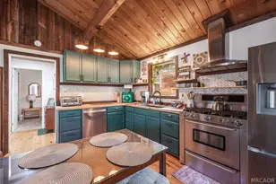 212 Moreno Ln, Sugarloaf, CA 92386 - Photo 9