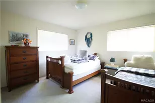 33393 Robin Dr, Green Valley Lake, CA 92341 - Photo 9