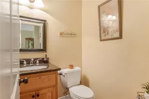 24380 Horst Dr, Crestline, CA 92325 - Photo 15