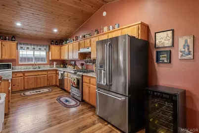 42821 Cougar Road, Big Bear Lake, CA 92315 - Photo 13