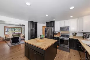 42698 Fox Farm Rd, Big Bear Lake, CA 92315 - Photo 17