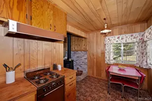 1014 Cherokee St, Fawnskin, CA 92333 - Photo 17