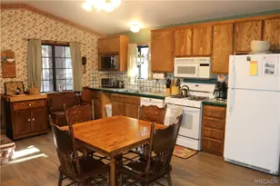 400 Shakespeare Ln, Big Bear City, CA 92314 - Photo 5