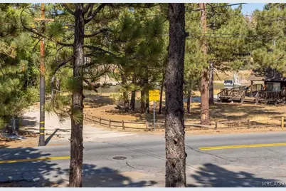 39961 Lakeview Drive, Big Bear Lake, CA 92315 - Photo 5