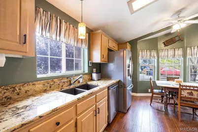 1035 W Fairway Boulevard, Big Bear City, CA 92314 - Photo 11