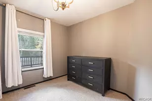 39075 Rim of the World Dr, Fawnskin, CA 92333 - Photo 37