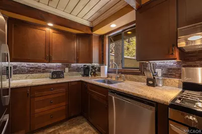 802 Conklin Road, Big Bear Lake, CA 92315 - Photo 29