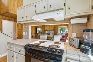 27821 Peninsula Dr N, Lake Arrowhead, CA 92352 - Photo 11