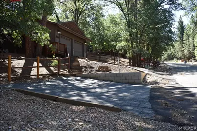 1672 Columbine Drive, Big Bear City, CA 92315 - Photo 3