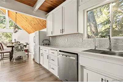 316 Pioneer Road, Lake Arrowhead, CA 92352 - Photo 9