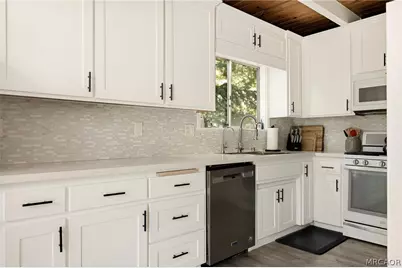 316 Pioneer Road, Lake Arrowhead, CA 92352 - Photo 7