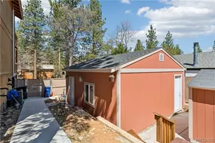 879 Spruce Ln, Sugarloaf, CA 92386 - Photo 9