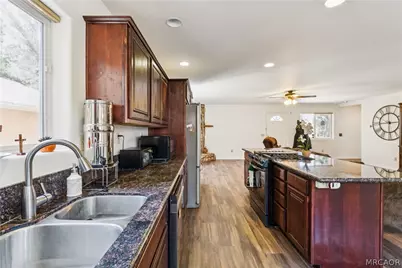 879 Spruce Lane, Sugarloaf, CA 92386 - Photo 17