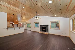 415 Vista Ln, Sugarloaf, CA 92386 - Photo 9