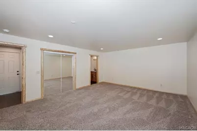 415 Vista Lane, Sugarloaf, CA 92386 - Photo 25