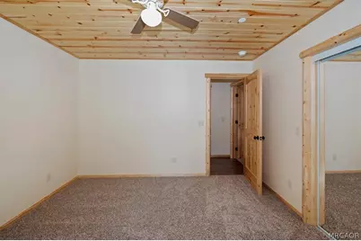 415 Vista Lane, Sugarloaf, CA 92386 - Photo 21