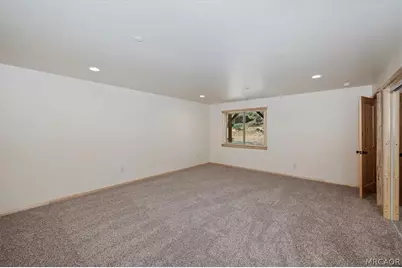 415 Vista Lane, Sugarloaf, CA 92386 - Photo 27