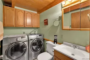 535 Sundeland Ct, Lake Arrowhead, CA 92352 - Photo 13