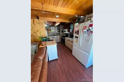 213 E Mountain View Boulevard, Big Bear Lake, CA 92314 - Photo 5