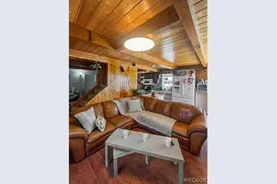 213 E Mountain View Boulevard, Big Bear City, CA 92314 - Photo 7