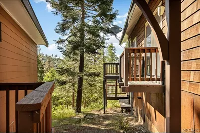 807 Grass Valley Road, Lake Arrowhead, CA 92352 - Photo 3