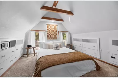 409 W Rainbow Boulevard, Big Bear City, CA 92314 - Photo 15