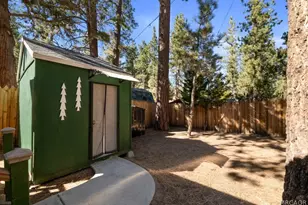 409 W Rainbow Blvd, Big Bear City, CA 92314 - Photo 21