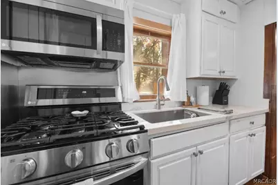 409 W Rainbow Boulevard, Big Bear City, CA 92314 - Photo 9
