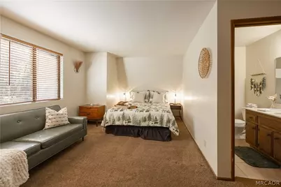 42628 La Cerena Avenue, Big Bear Lake, CA 92315 - Photo 17