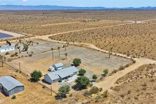8038 Begonia Rd, Phelan, CA 92371 - Photo 47