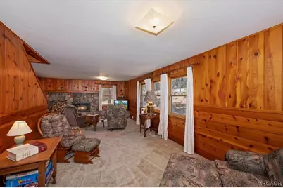 1012 E Country Club Boulevard, Big Bear City, CA 92314 - Photo 17
