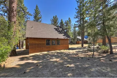 1012 E Country Club Boulevard, Big Bear City, CA 92314 - Photo 5