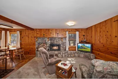 1012 E Country Club Boulevard, Big Bear City, CA 92314 - Photo 11