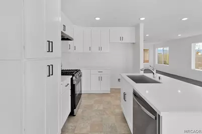 10132 Kemper Avenue, Adelanto, CA 92301 - Photo 11