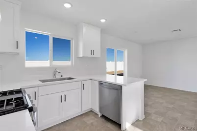 10110 Kemper Avenue, Adelanto, CA 92301 - Photo 11