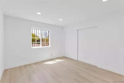 348 W 83rd Street, Los Angeles, CA 90003 - Photo 23