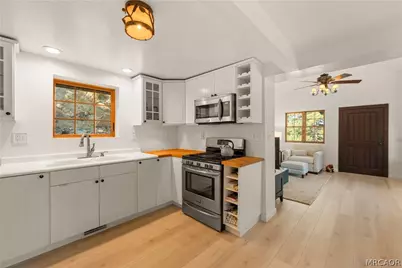 338 North Shore Drive, Fawnskin, CA 92333 - Photo 13