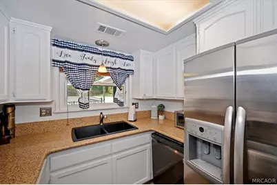 395 Wylerhorn Drive, Crestline, CA 92325 - Photo 15