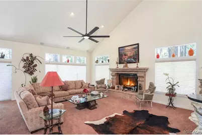 39797 Lakeview Drive, Big Bear Lake, CA 92315 - Photo 11